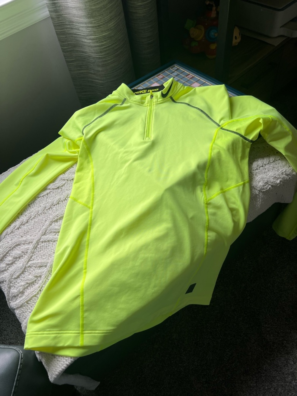 Nike Pro Neon Yellow Athletic Top with Contrast Stitching mens size L